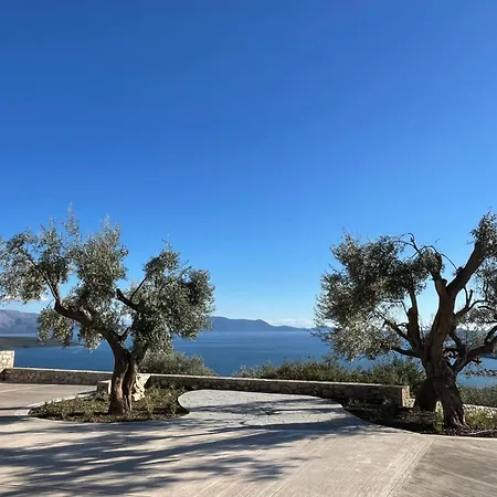 Апартаменты Omorfi